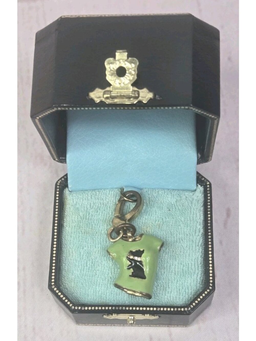 Juicy Couture Green Enamel Scottie Dog Not That Into You T-Shirt Charm In Box